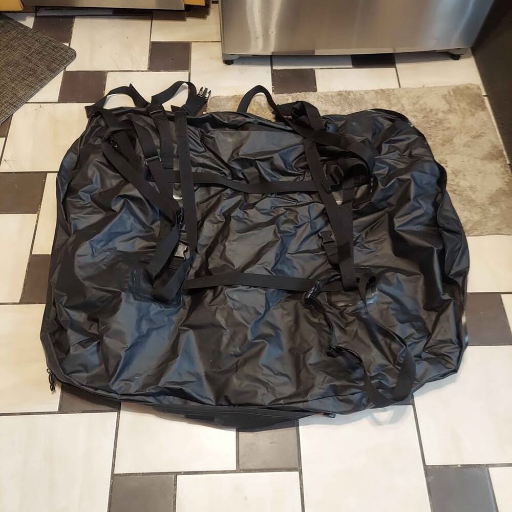 AmazonBasics 15 cu ft Rooftop Cargo Carrier Bag